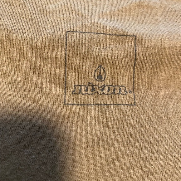 Nixon T-Shirt - Picture 3 of 4
